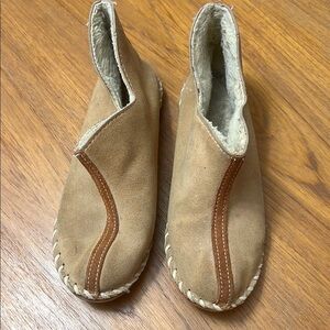 Soft Mocs Tan Suede Lined Moccasin Slipper